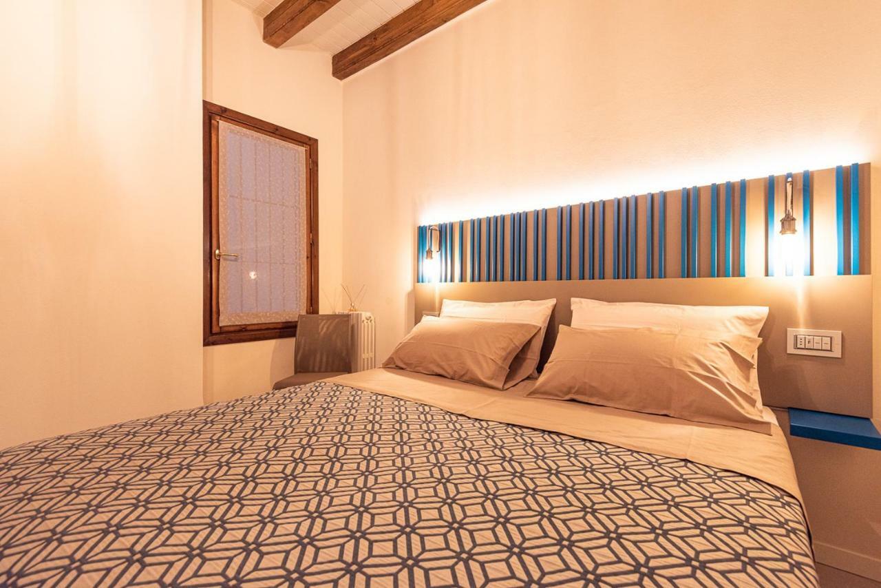 דסנזאנו דל גארדה Dreamy Apartment Tre Corone Old Town מראה חיצוני תמונה