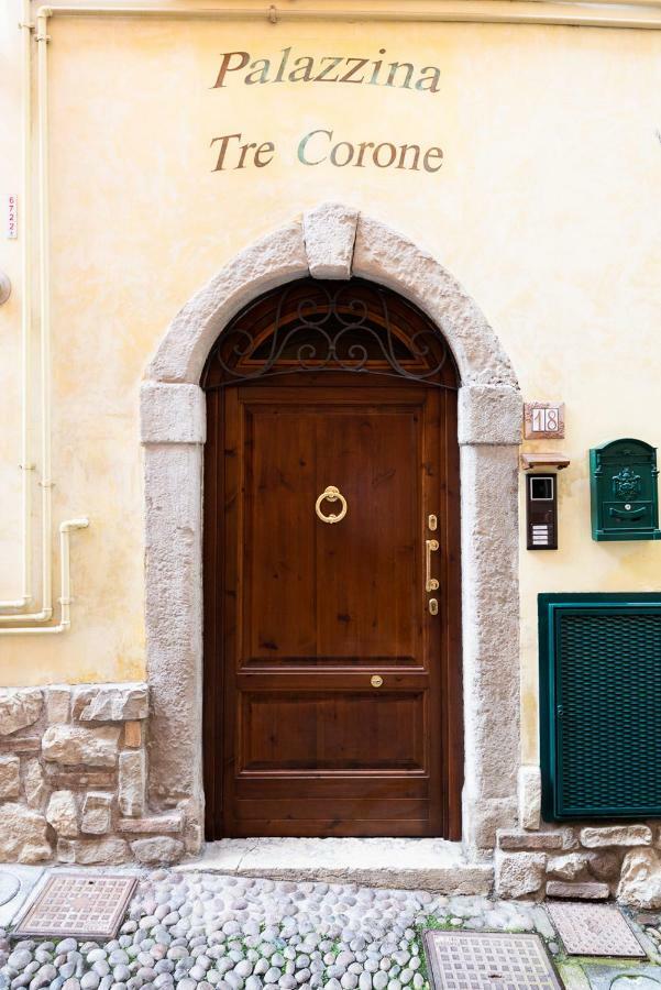 דסנזאנו דל גארדה Dreamy Apartment Tre Corone Old Town מראה חיצוני תמונה