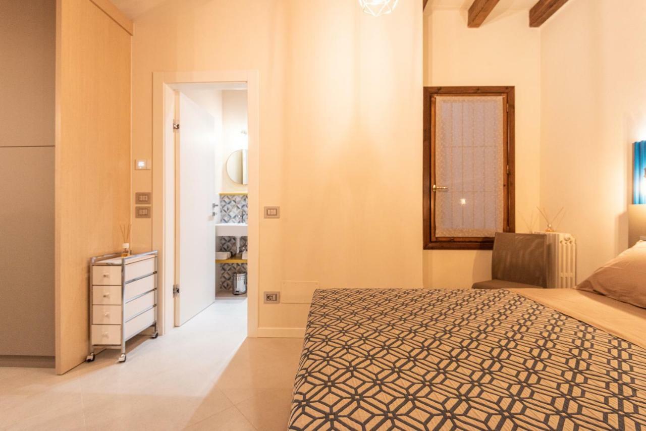 דסנזאנו דל גארדה Dreamy Apartment Tre Corone Old Town מראה חיצוני תמונה