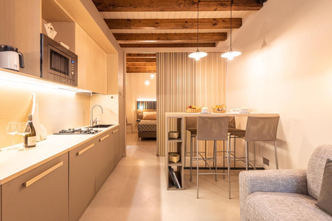 דסנזאנו דל גארדה Dreamy Apartment Tre Corone Old Town מראה חיצוני תמונה