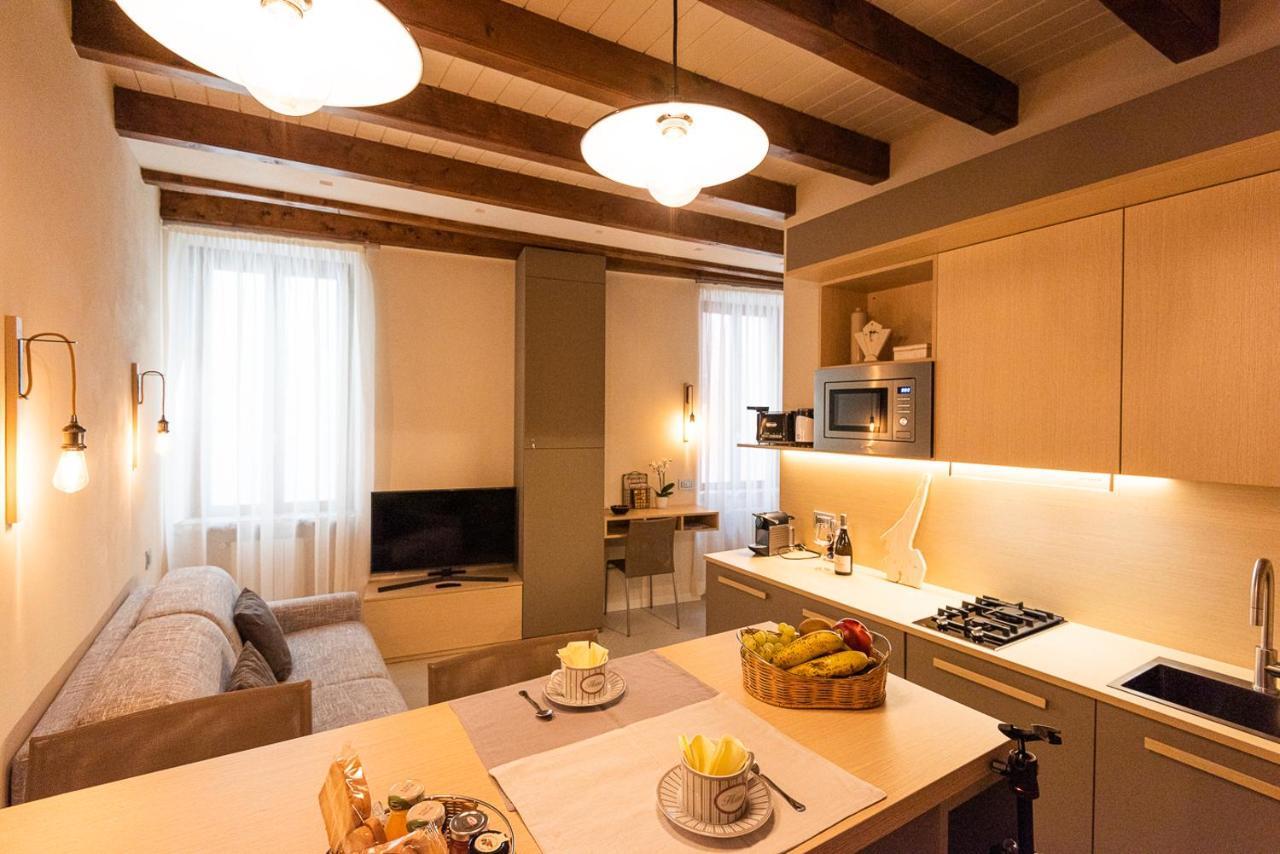 דסנזאנו דל גארדה Dreamy Apartment Tre Corone Old Town מראה חיצוני תמונה